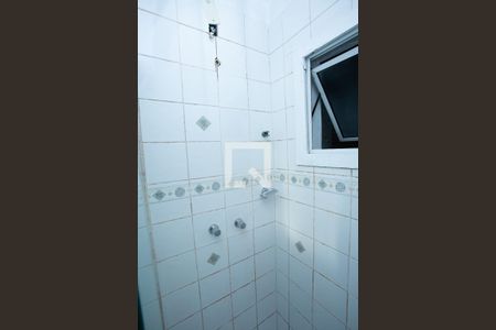 Banheiro de casa de condomínio para alugar com 2 quartos, 80m² em Rio Branco, Canoas