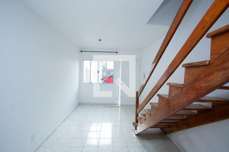 Sala de casa de condomínio para alugar com 2 quartos, 80m² em Rio Branco, Canoas