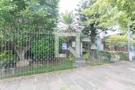 Fachada da casa de casa à venda com 3 quartos, 220m² em Sarandi, Porto Alegre