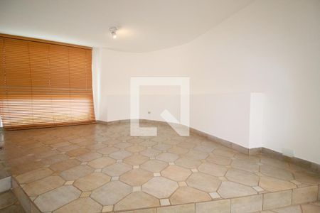 Sala de casa à venda com 5 quartos, 290m² em Vila Madalena, São Paulo