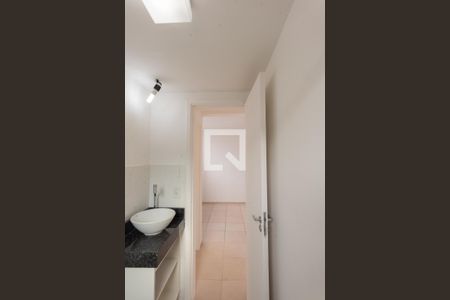 Banheiro de apartamento para alugar com 2 quartos, 48m² em Jardim Nova Europa, Campinas