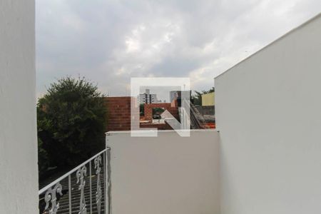 Varanda do Quarto 1 de casa para alugar com 2 quartos, 140m² em Quinta da Paineira, São Paulo