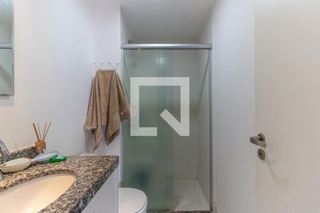 Banheiro de kitnet/studio para alugar com 1 quarto, 26m² em Campos Elíseos, São Paulo