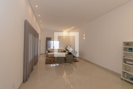 Sala de Estar de casa de condomínio para alugar com 4 quartos, 499m² em Condomínio Chácara Grota Azul, Hortolândia