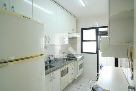 Cozinha de apartamento para alugar com 2 quartos, 63m² em Santo Antônio, São Caetano do Sul