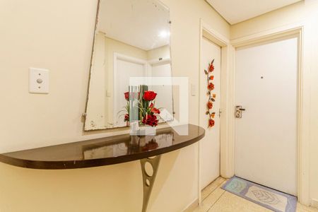 Hall de entrada de apartamento à venda com 1 quarto, 81m² em Cerqueira César, São Paulo