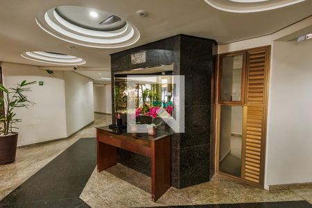 Área comum - Hall de entrada de apartamento para alugar com 3 quartos, 170m² em Centro, Taubaté