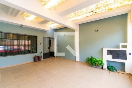 Garagem de casa à venda com 3 quartos, 167m² em Vila Lucia, São Paulo