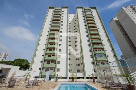 Fachada traseira do prédio de apartamento para alugar com 3 quartos, 170m² em Centro, Taubaté