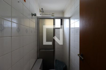Banheiro de Serviço de apartamento à venda com 3 quartos, 150m² em Vila Curuçá, Santo André