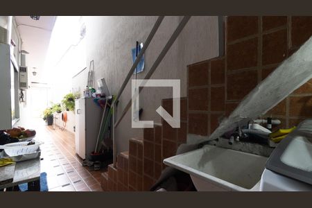 Área de Serviço de casa à venda com 3 quartos, 389m² em Vila Nhocuné, São Paulo