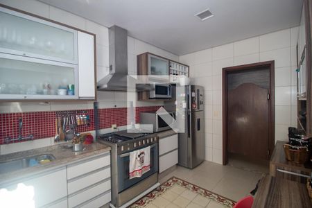 Cozinha de casa à venda com 4 quartos, 216m² em Menino Deus, Porto Alegre