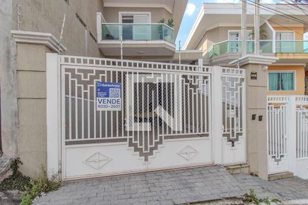 Fachada de casa à venda com 3 quartos, 310m² em Vila Gustavo, São Paulo