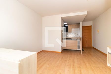 Sala de kitnet/studio para alugar com 1 quarto, 33m² em Centro, Curitiba