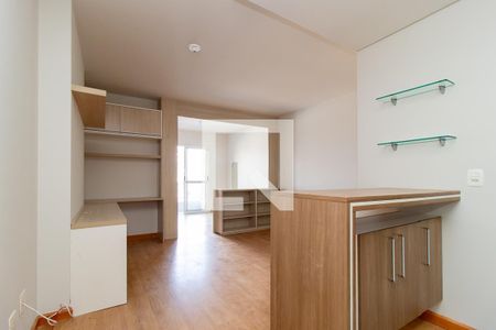 Sala de kitnet/studio para alugar com 1 quarto, 33m² em Centro, Curitiba