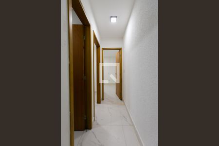 Corredor de apartamento para alugar com 2 quartos, 30m² em Vila Campanela, São Paulo