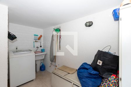 Área de Serviço de casa à venda com 3 quartos, 220m² em Jardim Aeroporto, São Paulo
