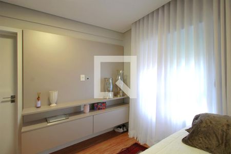 Suite 2 de apartamento para alugar com 2 quartos, 132m² em Lourdes, Belo Horizonte