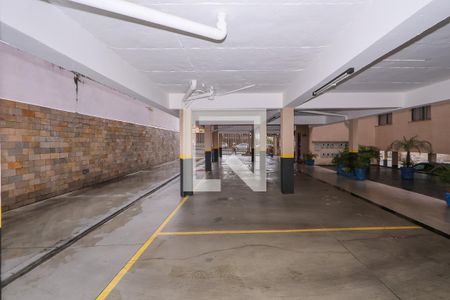 Garagem de apartamento para alugar com 2 quartos, 70m² em Planalto, Belo Horizonte
