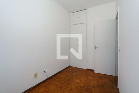 Quarto 2 de apartamento para alugar com 2 quartos, 70m² em Planalto, Belo Horizonte