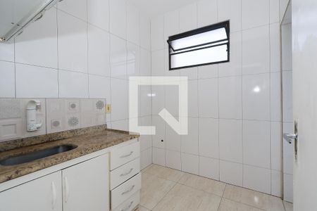Cozinha e Área de Serviço de apartamento para alugar com 2 quartos, 70m² em Planalto, Belo Horizonte