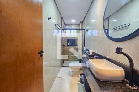 Banheiro de apartamento para alugar com 3 quartos, 130m² em Jardim Três Marias, Guarujá