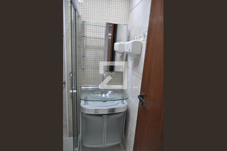 Banheiro de apartamento para alugar com 2 quartos, 70m² em Méier, Rio de Janeiro