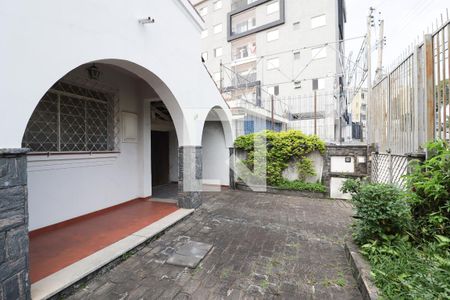Entrada de casa para alugar com 4 quartos, 400m² em Jardim São Paulo, São Paulo