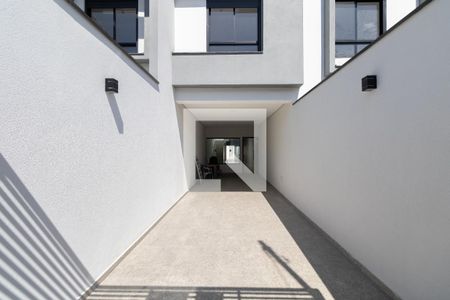 Garagem de casa à venda com 3 quartos, 165m² em Vila Granada, São Paulo