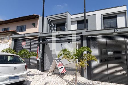 Fachada de casa à venda com 3 quartos, 165m² em Vila Granada, São Paulo