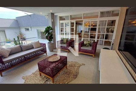 Casa à venda com 3 quartos, 400m² em São Francisco, Niterói