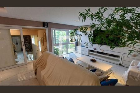 Casa à venda com 3 quartos, 400m² em São Francisco, Niterói