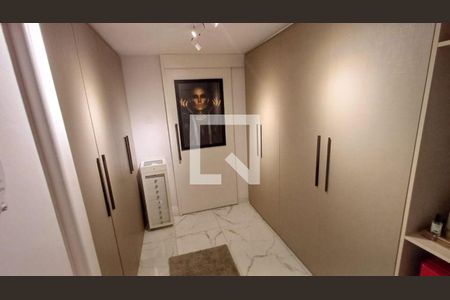 Casa à venda com 3 quartos, 400m² em São Francisco, Niterói