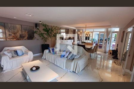 Casa à venda com 3 quartos, 400m² em São Francisco, Niterói