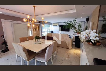 Casa à venda com 3 quartos, 400m² em São Francisco, Niterói