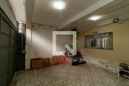 Garagem de casa à venda com 4 quartos, 200m² em Vila Medeiros, São Paulo