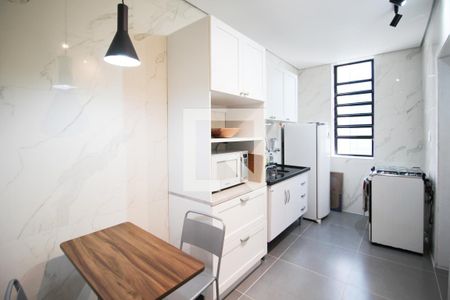 Cozinha de apartamento para alugar com 3 quartos, 120m² em Itaim Bibi, São Paulo