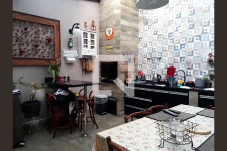 Casa à venda com 3 quartos, 217m² em Vila Sonia, São Paulo