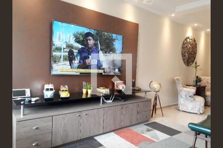 Casa à venda com 3 quartos, 217m² em Vila Sonia, São Paulo