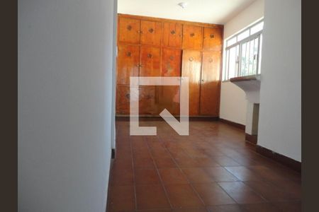 Casa à venda com 3 quartos, 160m² em Vila Tiradentes, São Paulo