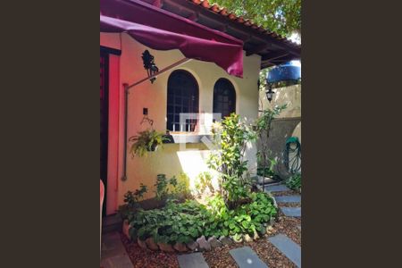 Casa à venda com 3 quartos, 250m² em Vila Universitaria, São Paulo