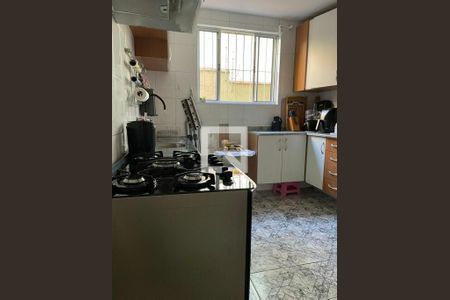 Casa à venda com 3 quartos, 220m² em Vila Butantã, São Paulo