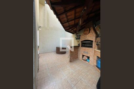 Casa à venda com 3 quartos, 220m² em Vila Butantã, São Paulo