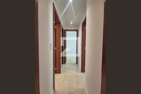 Corredor de apartamento à venda com 3 quartos, 130m² em Barra da Tijuca, Rio de Janeiro