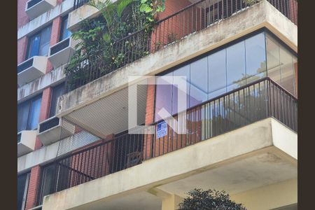 Placa de apartamento à venda com 3 quartos, 130m² em Barra da Tijuca, Rio de Janeiro