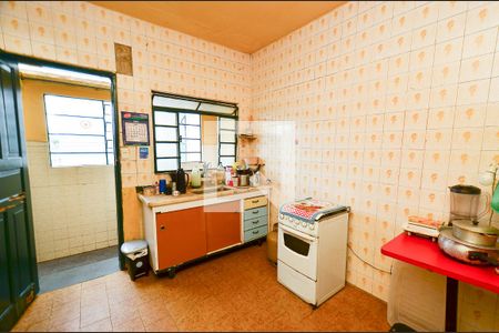 Cozinha de casa à venda com 8 quartos, 200m² em Sagrada Família, Belo Horizonte
