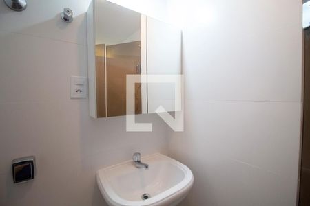 Banheiro de apartamento à venda com 2 quartos, 53m² em Jardim Paulista, São Paulo