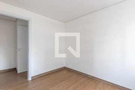 Suíte 1 de apartamento à venda com 2 quartos, 80m² em Funcionários, Belo Horizonte