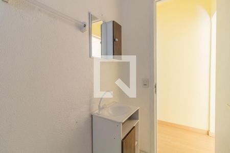Banheiro de apartamento à venda com 1 quarto, 45m² em Nonoai, Porto Alegre