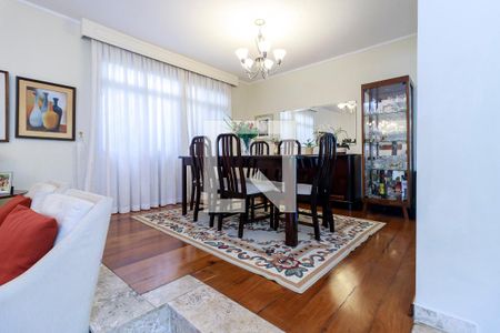 Sala de casa à venda com 4 quartos, 232m² em Vila Cordeiro, São Paulo